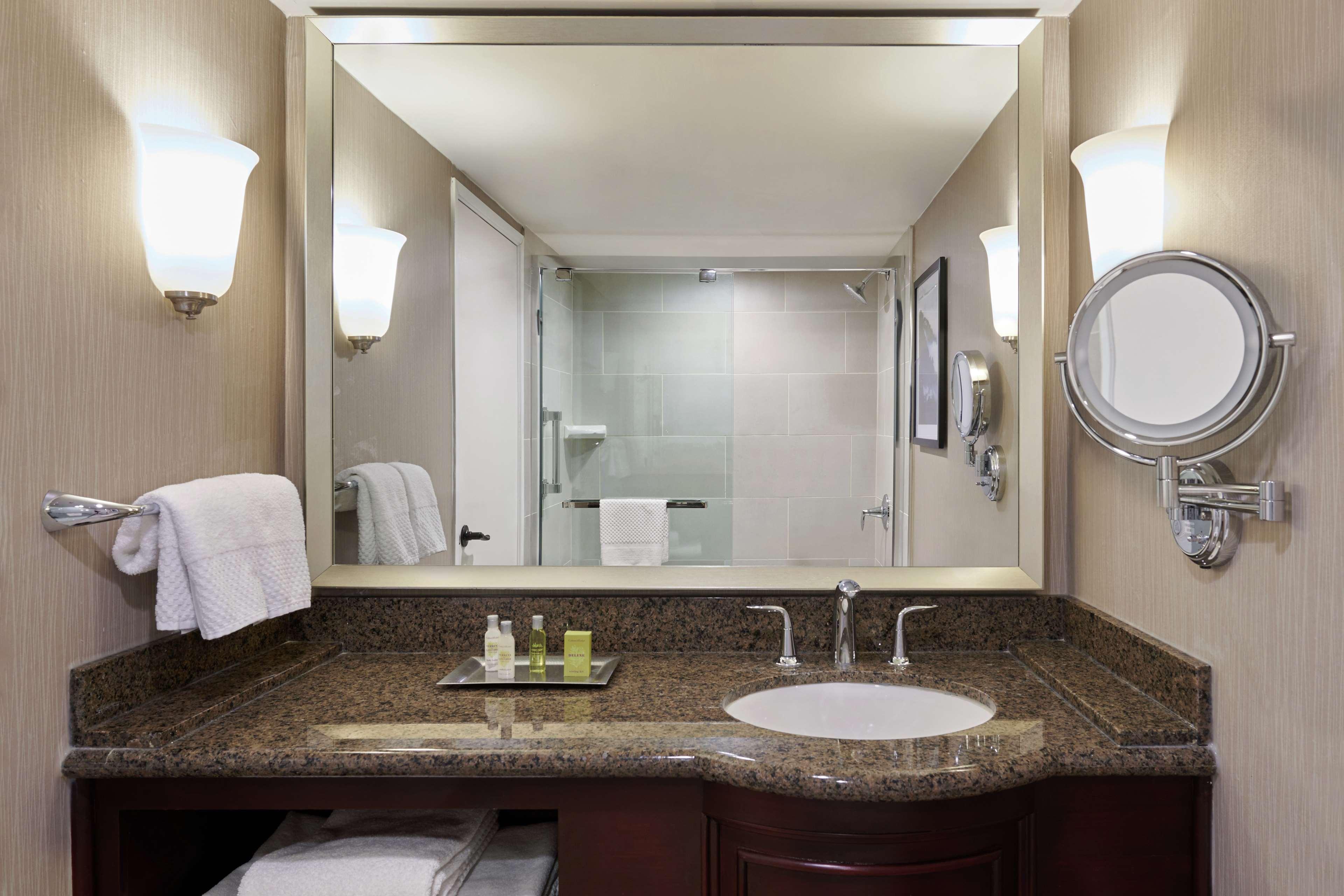 Doubletree By Hilton Hotel Salt Lake City Airport Eksteriør bilde