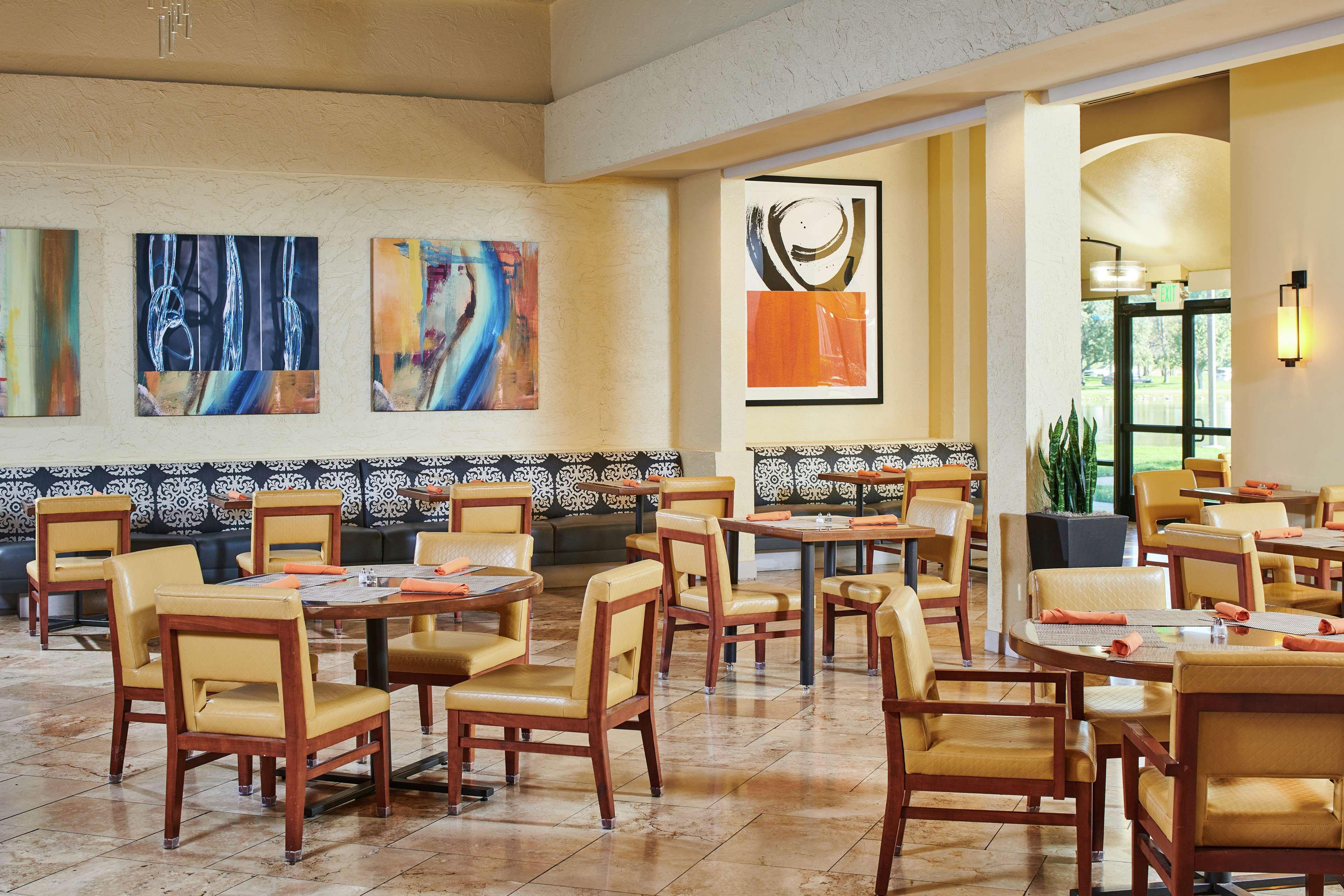 Doubletree By Hilton Hotel Salt Lake City Airport Eksteriør bilde