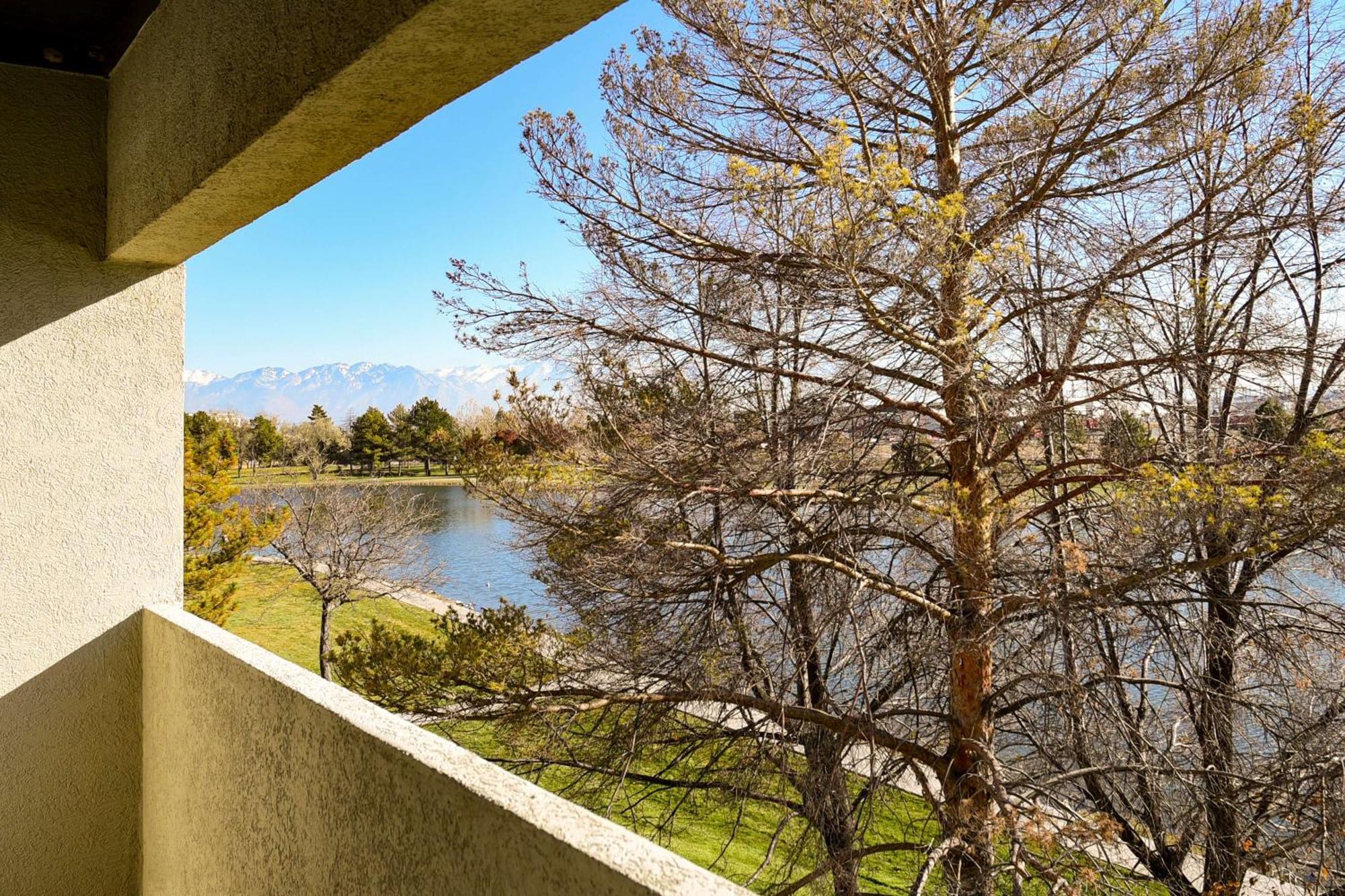 Doubletree By Hilton Hotel Salt Lake City Airport Eksteriør bilde